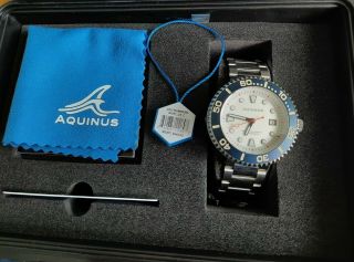 Aquinus Immersius Blue Bezel White Dial Diver Swiss Automatic 45 Mm W Ss Rp $845