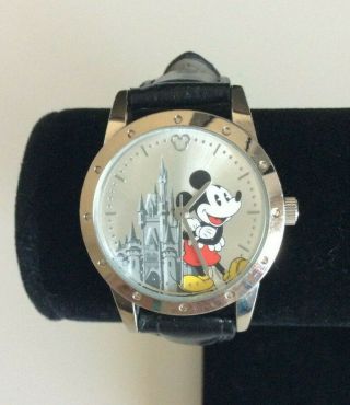 Vintage Disney World Limited Release Watch Mickey Mouse Castle Battery