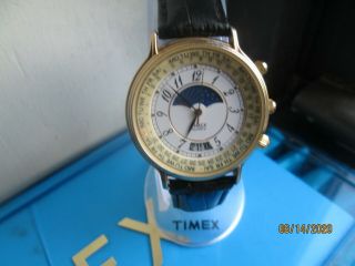 1988 Timex Sun / Moon Phase,  Perpetual Calendar Watch.  Strap.  Accurate