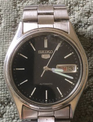 Vintage Seiko 5 Automatic Mens Wrist Watch With Seiko Strap