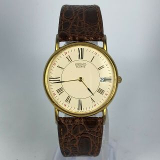 Vintage Seiko Mens 5y39 - 7010 Date Indicator White Dial Brown Leather Band Watch