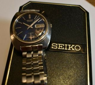 Vintage Seiko Automatic Mens Watch,  17 Jewels,  7006 - 7007 Stainless Steel.