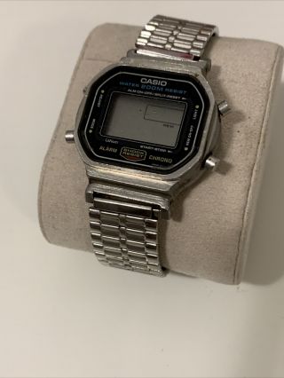 Vintage Casio G Shock Watch 901 DW - 5600 Japan H,  Water WR 200M Alarm Chrono 2