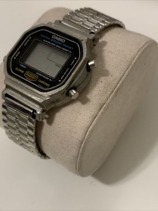 Vintage Casio G Shock Watch 901 DW - 5600 Japan H,  Water WR 200M Alarm Chrono 3