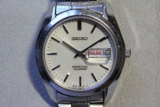 Seiko Perpetual Calendar 8f33 - 0040 Replace With Battery