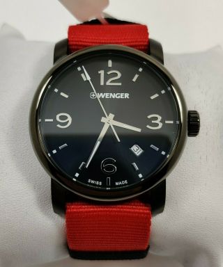 Wenger Urban Metropolitan SWISS Red Nylon Strap Men ' s Watch 01.  1041.  132 2