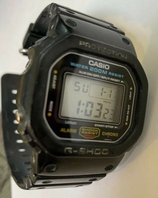 Casio G - Shock Dw - 5600 H Model 901 Made In Japan Vintage 1985 Needs Battery