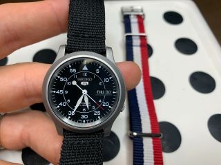 Seiko Snk809 Stainless Steel Case Black Cloth Band And Extra Nato Strap