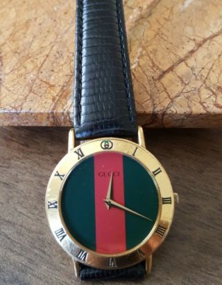Gucci 3000.  2m Green Red Mens 33mm Swiss Watch - Sought After Model