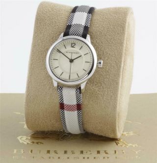 100 Auth Burberry Bu10200 Classic Swiss Check Fabric Strap Watch