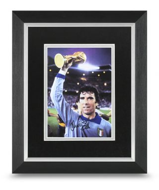 Dino Zoff Signed 10x8 Photo Framed Display Italy 1982 Autograph Memorabilia