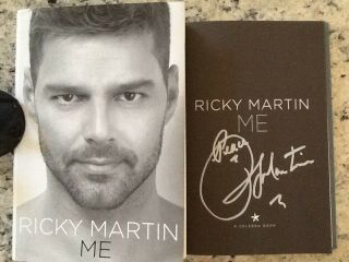 Ricky Martin SIGNED Book Singer Actor Broadway Father HC/DJ 2010 Man 2