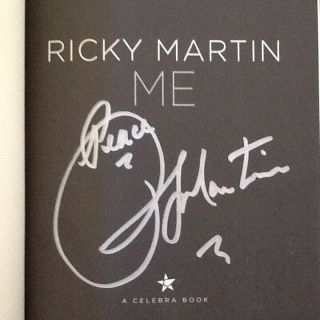 Ricky Martin SIGNED Book Singer Actor Broadway Father HC/DJ 2010 Man 3