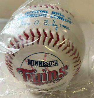 Rawlings Minnesota Twins 1997 Team Logo Official Mlb American League Baseball