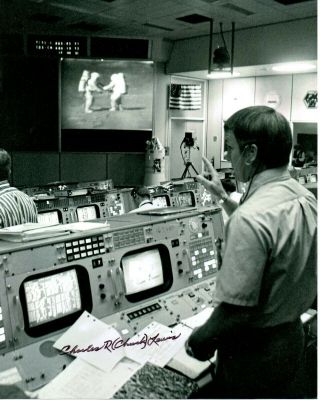 Charles R.  " Chuck " Lewis Apollo 11 Nasa Mission Control Flight Signed 8x10