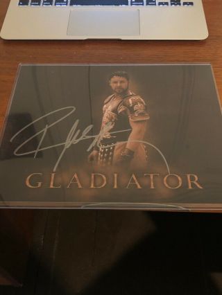Russell Crowe " Gladiator " Signed 8x10 Photo Autograph
