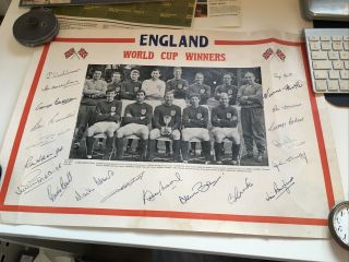 1966 England World Cup Winners Signed Photo.  Copies Of All Players Autographs.