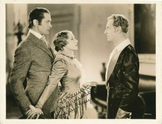 Helen Hayes - Signed Photo Of The " First Lady Of American Theatre "