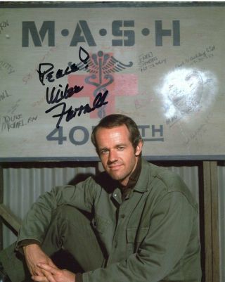 Mike Farrell Signed Photo - Capt.  B.  J.  Hunnicutt In M A S H - F222