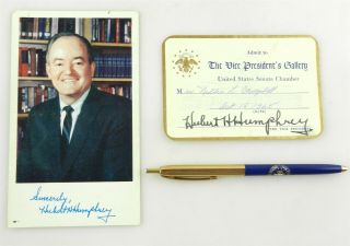 1965 Vice President Of The United States Hubert Humphrey Autograph On Card F20