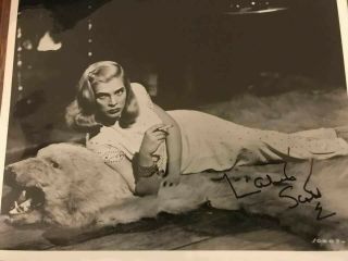 Actress Lizabeth Scott Autographed 8x10 Pic With