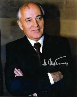 President Of Soviet Union Mikhail Gorbachev Signed 8x10