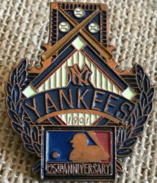 Vintage 1994 York Yankees Mlb 125th Anniversary Pin Limited Edition