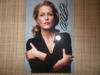 Gillian Anderson,  Actress,  An Hand Signed 6 X 4 Photo