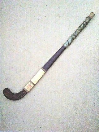 Sporting Memorabilia Hockey Stick Indian Olympic Team (world Champs) 1964 Signed