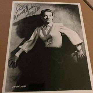 Actress Peggy Dow Autograph With