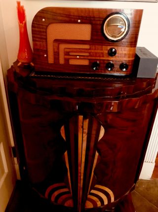 Old Antique Wood 1938 Philco Restored Radio Model 38 - 9 W/ Bluetooth & Vase
