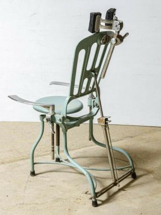 Vintage Us Military Dentist Chair Made By A.  S.  Aloe Company,  St.  Louis,  Mo.  Cir