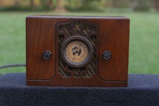 Vintage 1930s Old Antique Wood Tube Radio - Rare