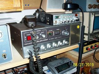 Realistic Trc - 49 Navaho Pro Niner Base/mobile 23 Channel Cb Radio - W - Ac Cord