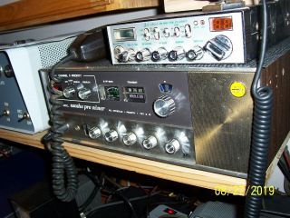 Realistic TRC - 49 Navaho Pro Niner Base/Mobile 23 channel CB Radio - w - AC cord 2
