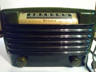 Vintage Catalin Bakelite Bendix 526c Art Deco Tube Radio - Very Good Cond.  - Plays