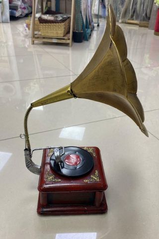 Vintage Bronze Red Color Phonograph Antique Handmade Gramophone For Decoration 2