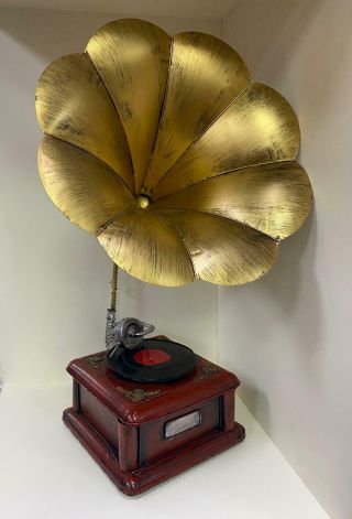 Vintage Bronze Red Color Phonograph Antique Handmade Gramophone For Decoration 3