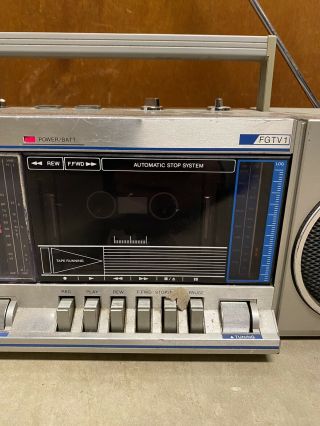 Vintage Montgomery Ward Portable Radio/TV/Cassette Player Boombox JSA 39985 3