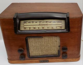 Vintage Philco Police Broadcast Tube Radio Model 41 - 235 Wood Cabinet Plays Music