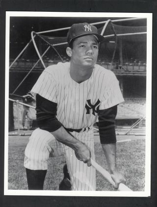 Ruben Amaro Sr Vintage 8x10 Glossy B/w Photo Ny Yankees