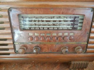 Vintage 1941 Philco Model 41 - 250 Tabletop Push Button Radio 2