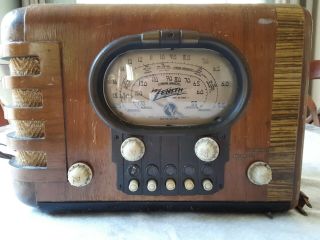 Antique Vintage Zenith Model 5 - S - 320 Tabletop Wood Tube Radio Not