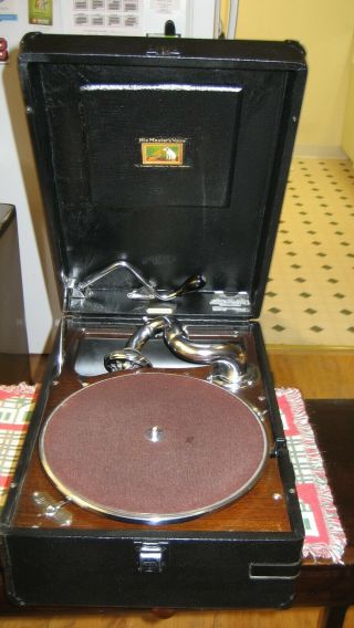 Hmv 102 Portable Gramophone In Very Good Condition/ 5b Soundbox