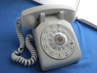 Western Electric 1957 Soft Plastic Model 500c/d - 61 Grey Rotary Desk Telephone