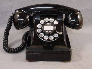 Western Electric Model 302 Desk Telephone - -