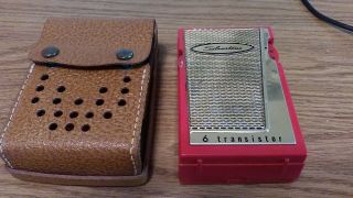 Vintage Silverstone 6 Transistor Radio With Case