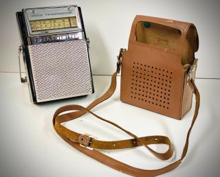 Vintage Realtone Voyager Tr - 970 - Nine Transistor Radio - With Case - Circa 1961
