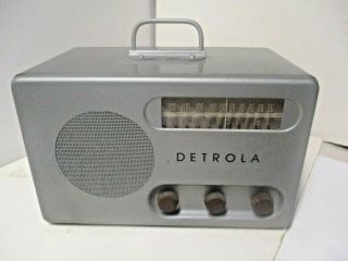 Detrola Metal Case Am/sw Radio Model 568 - 13 - 221d C 1946