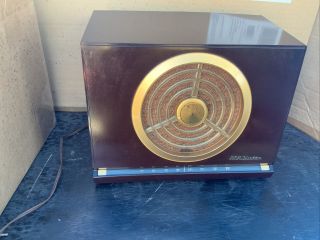 Vintage RCA Victor Model 9 - X - 561 Bakelite Tube AM Radio 2